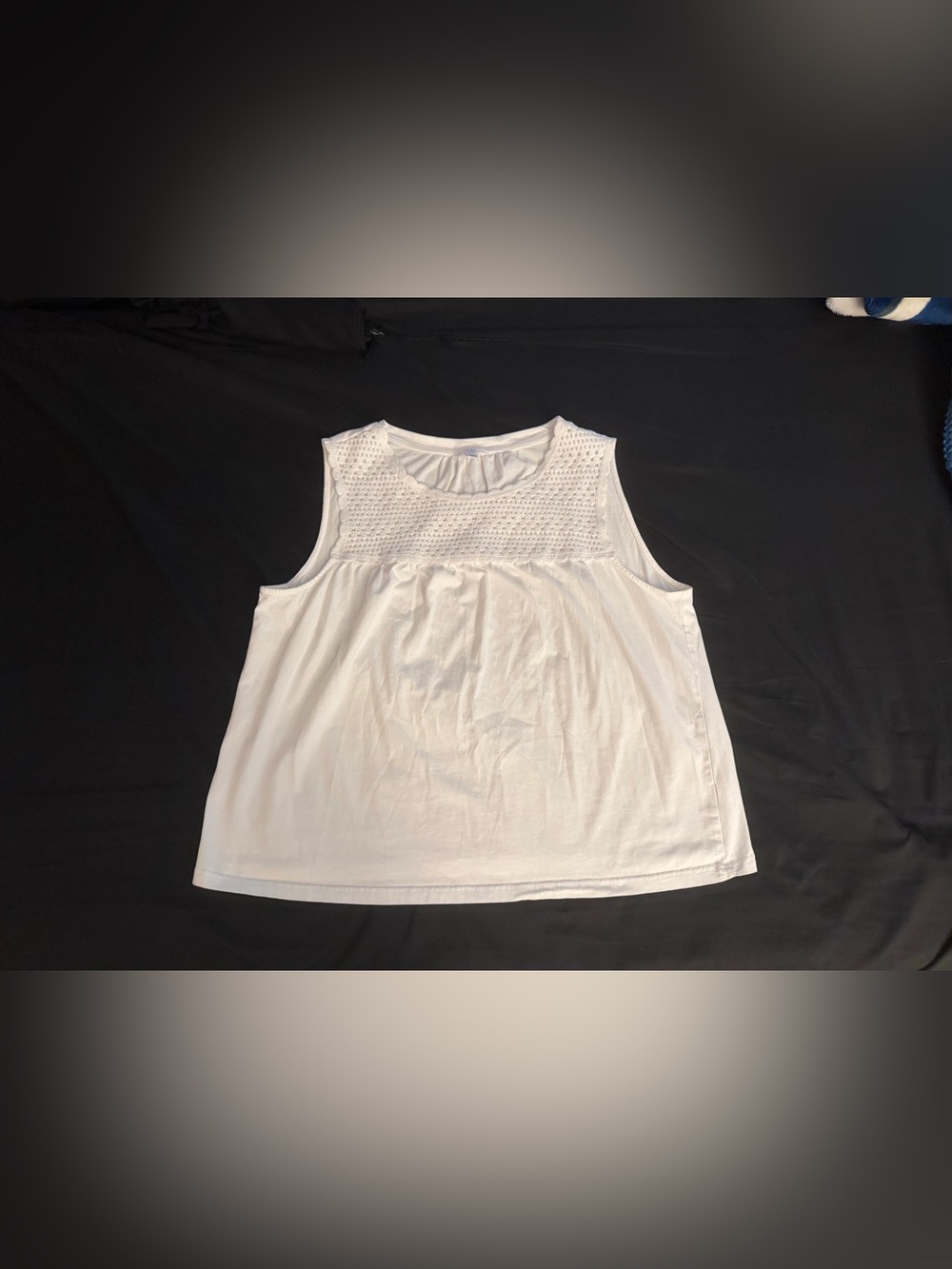 Women’s Time & Tru Sleeveless White Crochet Yoke Women's Top size XL GUC